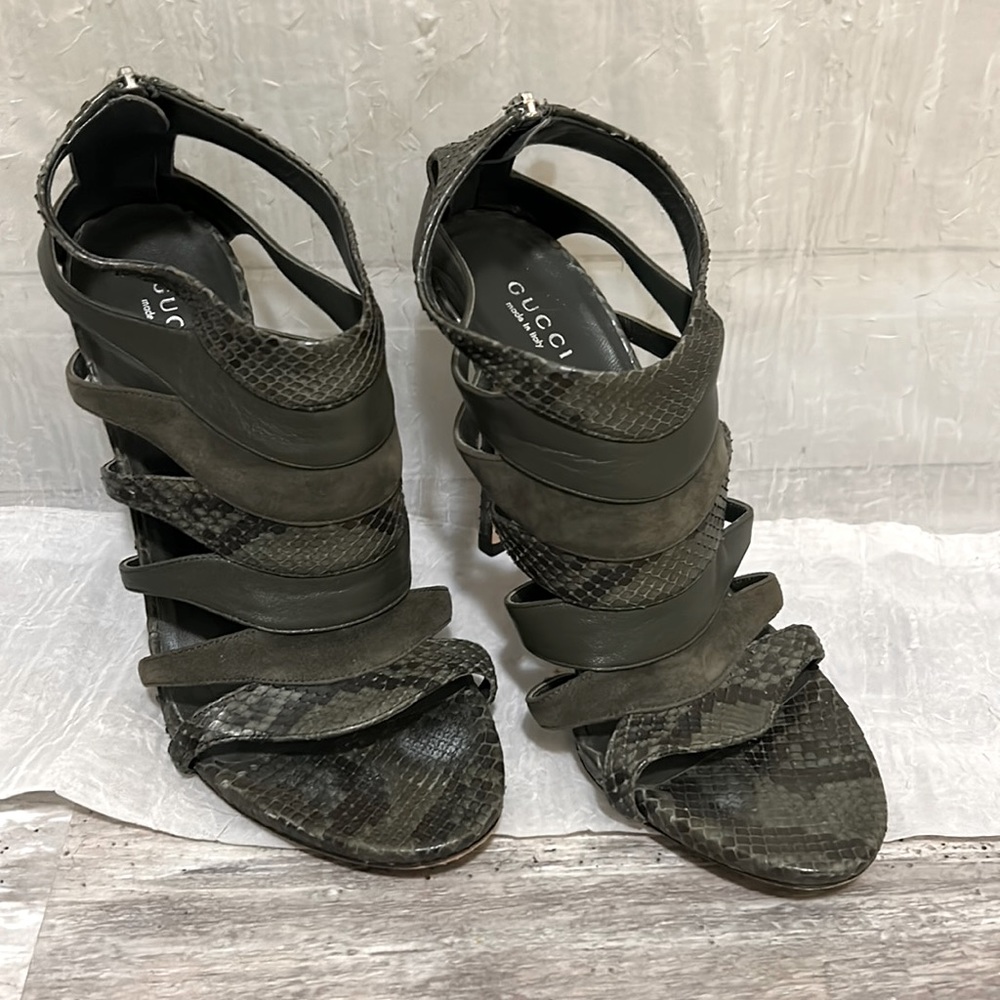 GUCCI stiletto heels size 38 (8) like new worn twice